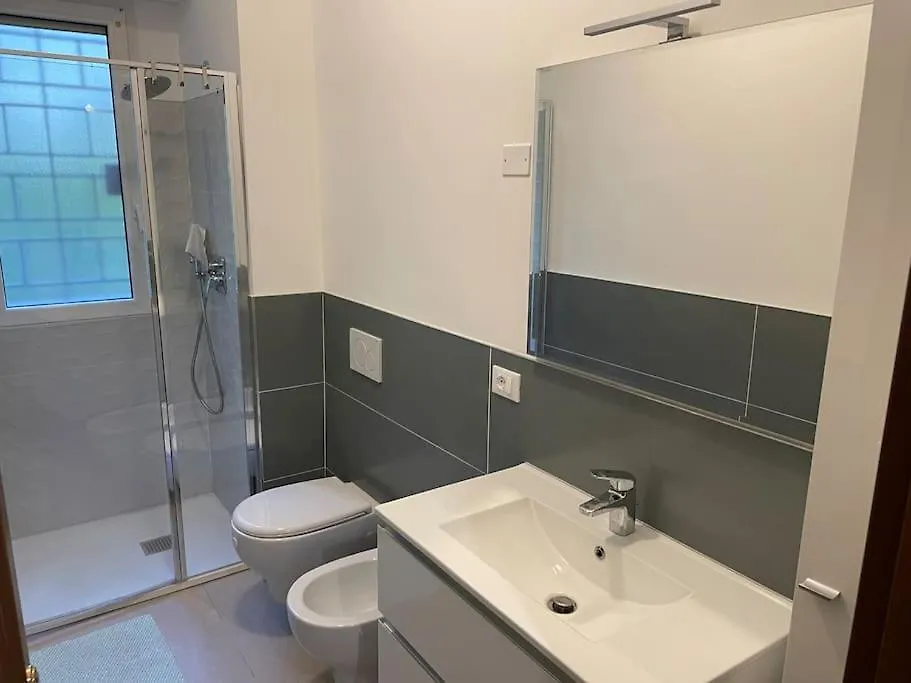 Apartment In Affori Milão