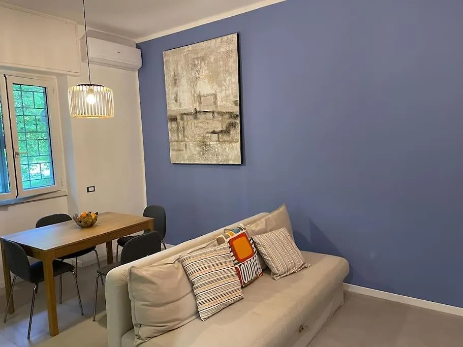 Apartment In Affori Milão
